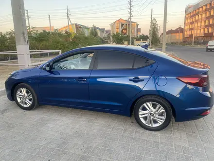 Hyundai Elantra 2019 года за 4 000 000 тг. в Актау – фото 4