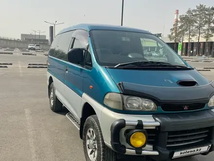 Mitsubishi Delica 1997 года за 2 700 000 тг. в Алматы