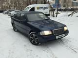 Mercedes-Benz C 200 1998 годаfor2 100 000 тг. в Астана