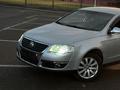 Volkswagen Passat 2005 года за 4 200 000 тг. в Алматы – фото 3