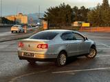 Volkswagen Passat 2005 годаүшін4 200 000 тг. в Алматы – фото 5