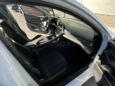 Hyundai Elantra 2022 года за 7 950 000 тг. в Астана – фото 13