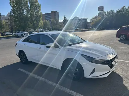 Hyundai Elantra 2022 года за 7 950 000 тг. в Астана – фото 31