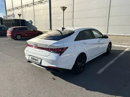Hyundai Elantra 2022 года за 7 950 000 тг. в Астана – фото 5