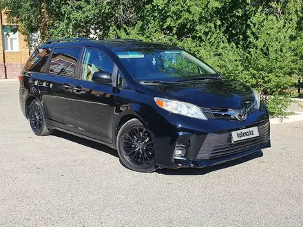 Toyota Sienna 2016 года за 13 000 000 тг. в Атырау – фото 2