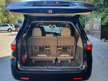 Toyota Sienna 2016 года за 13 000 000 тг. в Атырау – фото 10