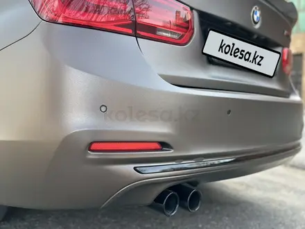 BMW 330 2017 года за 15 000 000 тг. в Шымкент – фото 13