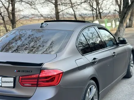 BMW 330 2017 года за 15 000 000 тг. в Шымкент – фото 11