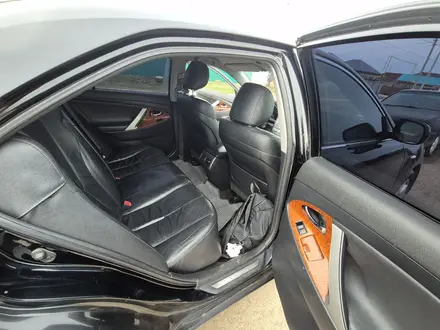 Toyota Camry 2008 года за 5 000 000 тг. в Уральск – фото 12