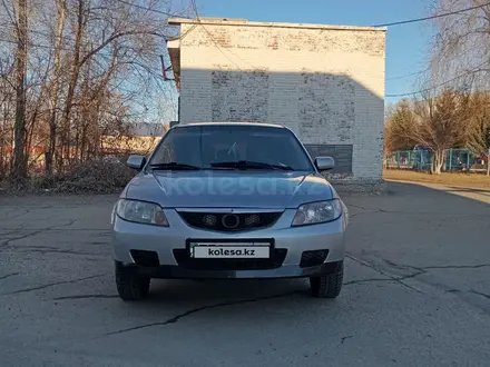 Mazda 323 2001 года за 2 400 000 тг. в Усть-Каменогорск – фото 2