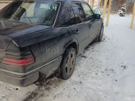 Mercedes-Benz E 230 1992 года за 1 800 000 тг. в Алматы – фото 3