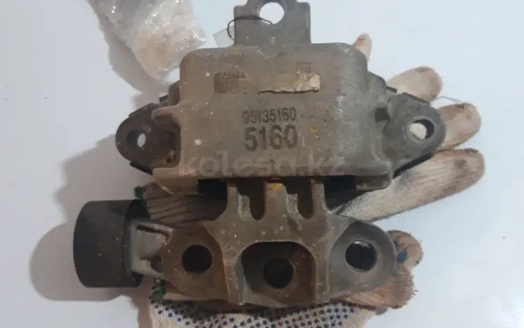 Подушка двигателя правая за 35 000 тг. в Актобе