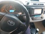 Toyota RAV4 2015 года за 12 300 000 тг. в Актобе – фото 3