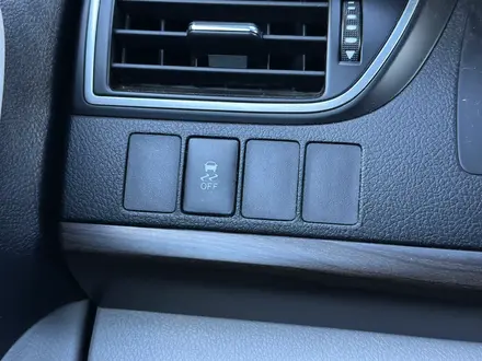 Toyota Camry 2015 года за 8 000 000 тг. в Актобе – фото 16