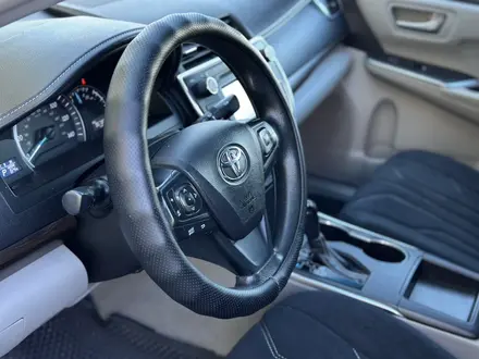Toyota Camry 2015 года за 8 000 000 тг. в Актобе – фото 7