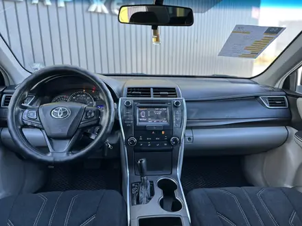 Toyota Camry 2015 года за 8 000 000 тг. в Актобе – фото 5