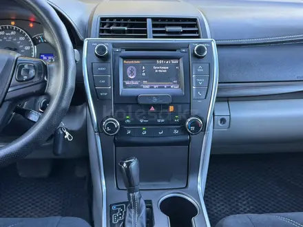 Toyota Camry 2015 года за 8 000 000 тг. в Актобе – фото 8