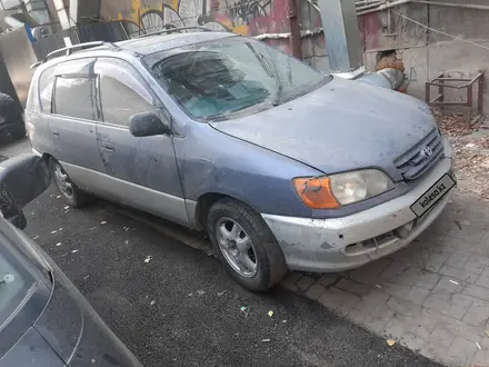 Toyota Ipsum 1997 года за 1 750 000 тг. в Алматы