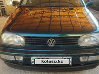 Volkswagen Golf 1997 годаүшін2 200 000 тг. в Алматы