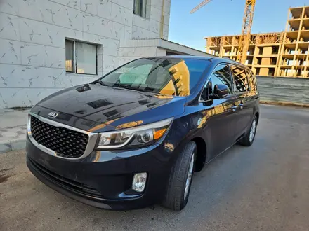 Kia Carnival 2015 года за 7 000 000 тг. в Актобе – фото 29