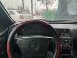Mercedes-Benz C 200 1994 года за 750 000 тг. в Тараз – фото 4