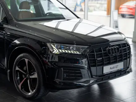 Audi Q7 2023 года за 56 460 000 тг. в Алматы – фото 8