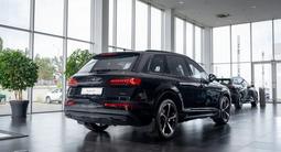 Audi Q7 2023 года за 56 460 000 тг. в Алматы – фото 4