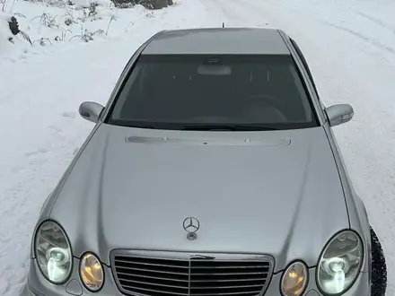 Mercedes-Benz E 320 2004 года за 4 000 000 тг. в Костанай