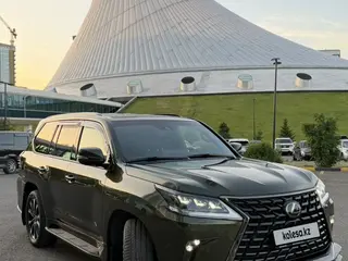 Lexus LX 570