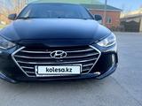 Hyundai Elantra 2018 годаүшін7 800 000 тг. в Алматы – фото 2