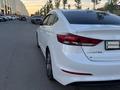 Hyundai Elantra 2017 годаfor7 000 000 тг. в Астана – фото 5