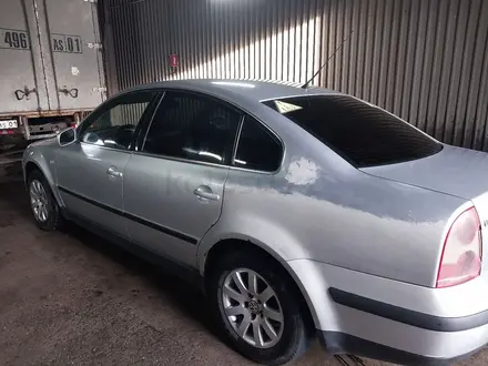 Volkswagen Passat 2003 года за 1 800 000 тг. в Караганда – фото 9