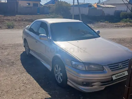 Toyota Camry 1998 года за 3 800 000 тг. в Айтеке би – фото 5