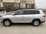 Toyota Highlander 2011 года за 12 700 000 тг. в Актау – фото 2