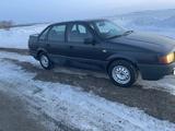 Volkswagen Passat 1993 годаfor650 000 тг. в Кокшетау – фото 4