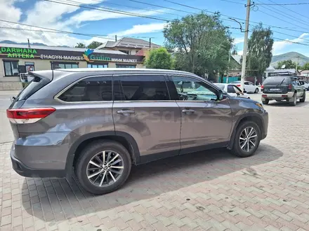 Toyota Highlander 2018 года за 18 500 000 тг. в Алматы – фото 11