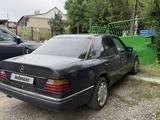 Mercedes-Benz E 280 1993 года за 1 800 000 тг. в Алматы