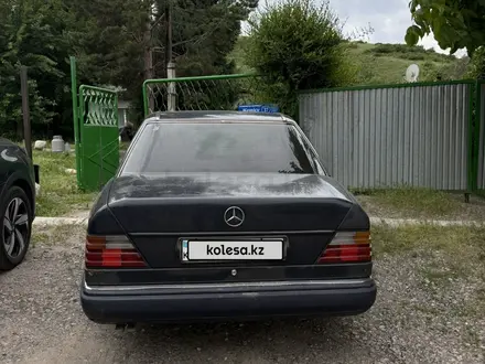 Mercedes-Benz E 280 1993 года за 1 800 000 тг. в Алматы – фото 4