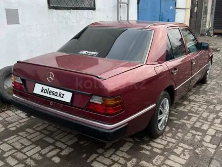 Mercedes-Benz E 200 1991 года за 1 700 000 тг. в Астана – фото 4