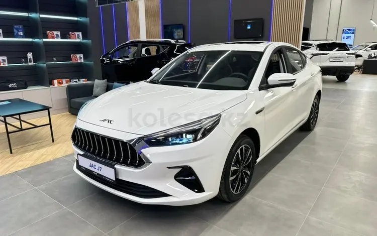 JAC J7 Luxury CVT 2025 года за 8 890 000 тг. в Талдыкорган