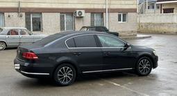 Volkswagen Passat 2011 года за 3 300 000 тг. в Актау – фото 4