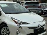 Toyota Prius 2016 года за 8 990 000 тг. в Алматы – фото 2