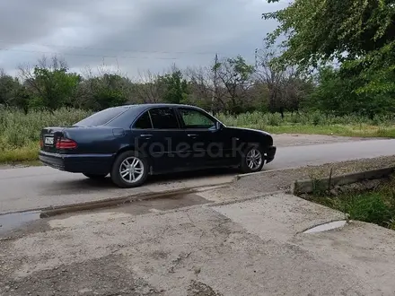 Mercedes-Benz E 230 1995 года за 2 100 000 тг. в Шымкент