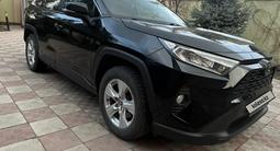 Toyota RAV4 2020 года за 16 000 000 тг. в Тараз – фото 2