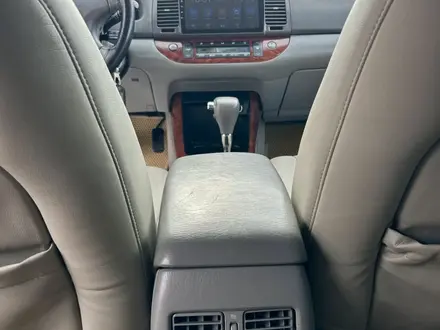 Toyota Camry 2004 года за 4 900 000 тг. в Уральск – фото 15