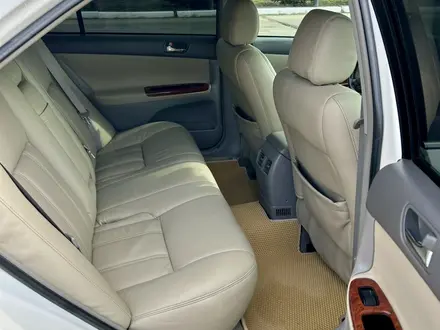 Toyota Camry 2004 года за 4 900 000 тг. в Уральск – фото 17
