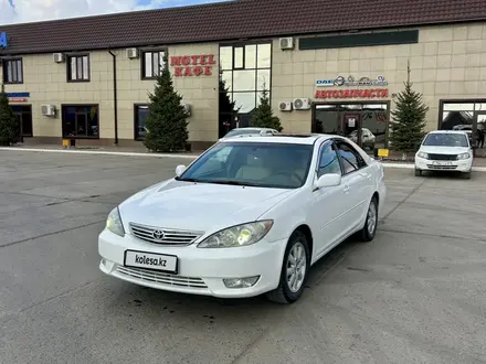 Toyota Camry 2004 года за 4 900 000 тг. в Уральск – фото 3