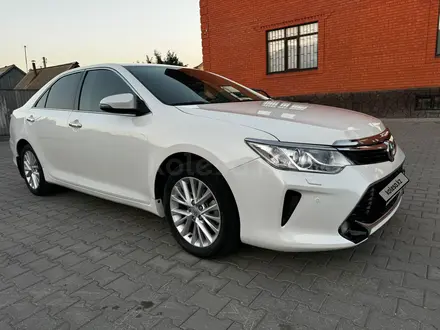 Toyota Camry 2014 года за 10 900 000 тг. в Актобе – фото 6