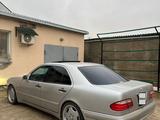 Mercedes-Benz E 320 1999 годаүшін6 000 000 тг. в Актау – фото 4