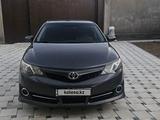 Toyota Camry 2013 года за 8 500 000 тг. в Шымкент – фото 2